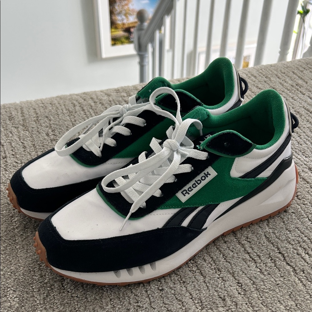 Reebok Men's White, Green, and Navy Sneakers